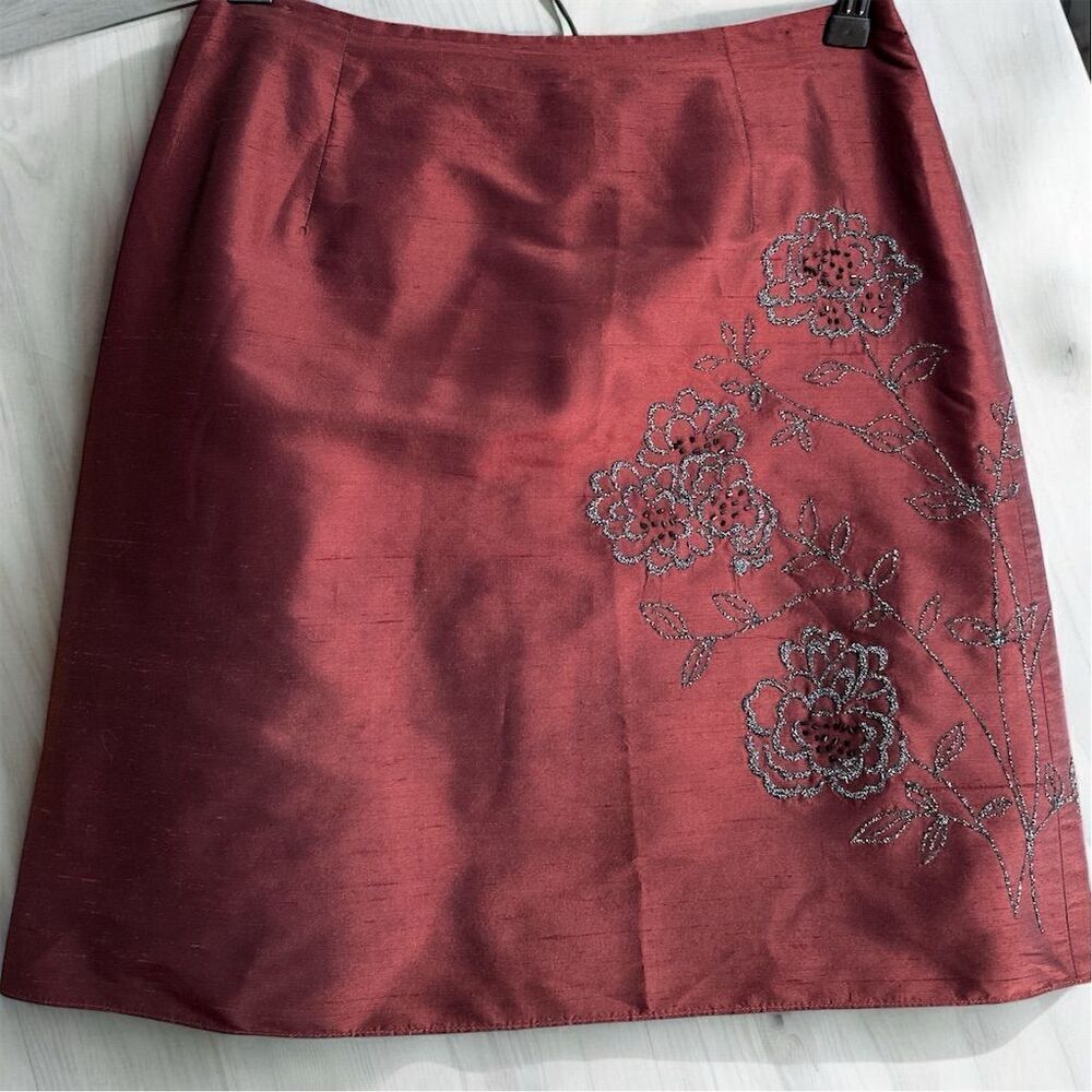 Ann Taylor Burgundy Pencil Skirt with Beaded Floral Embroidery